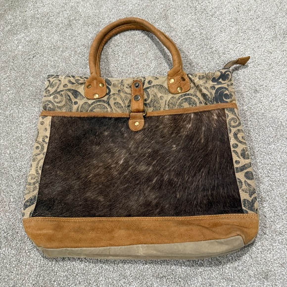 Chloe & Lex Handbags - Chloe & Lex Leather Cow Hide Cotton Recycled Canvas Patchwork Tote Bag